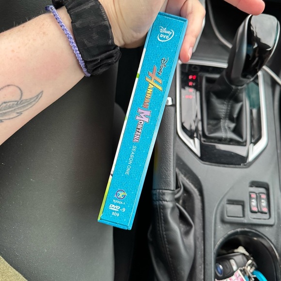 Disney Hannah Montana Season 1 DVD - Blue and Multicolor Cover - Picture 8 of 8